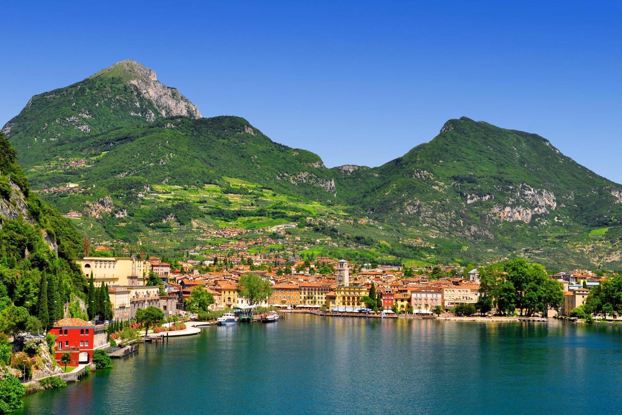 Appartamento Amy - Happy Rentals Riva del Garda Exterior foto