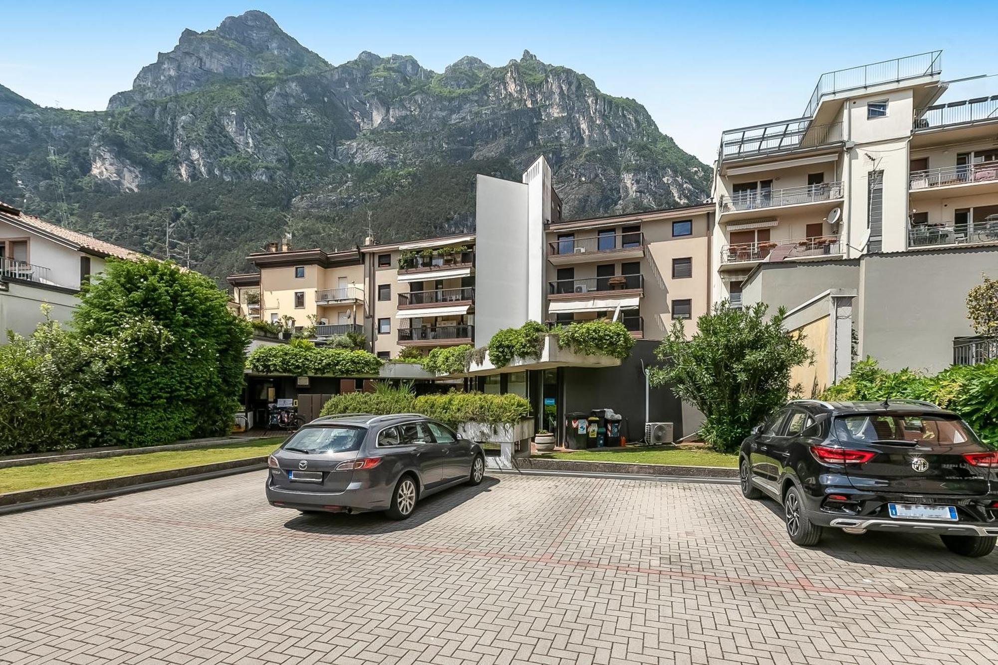 Appartamento Amy - Happy Rentals Riva del Garda Exterior foto